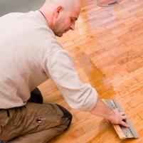 Jak odnowi� drewnian� pod�og�?